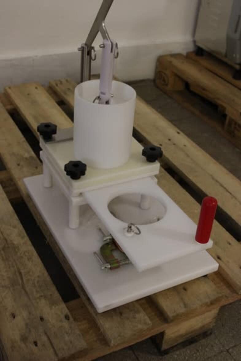 �j GN Gastronic’s HHM-A 130 mm-es k�zi hamburgerpr�s