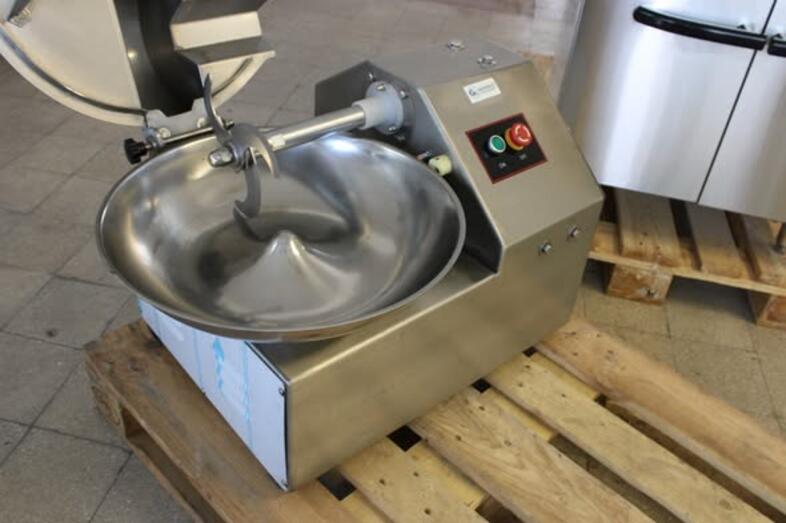 �j GN Gastronic’s TQ 8 literes v�zszintes t�las kutter
